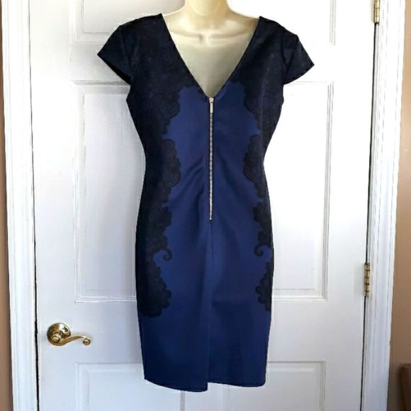 Kardashian Kollection fitted midi Dress in cobalt blue with black lace p… - Picture 6 of 10